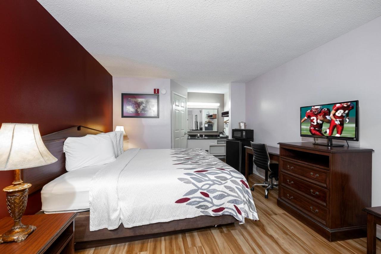 Red Roof Inn & Suites Wilson Kültér fotó