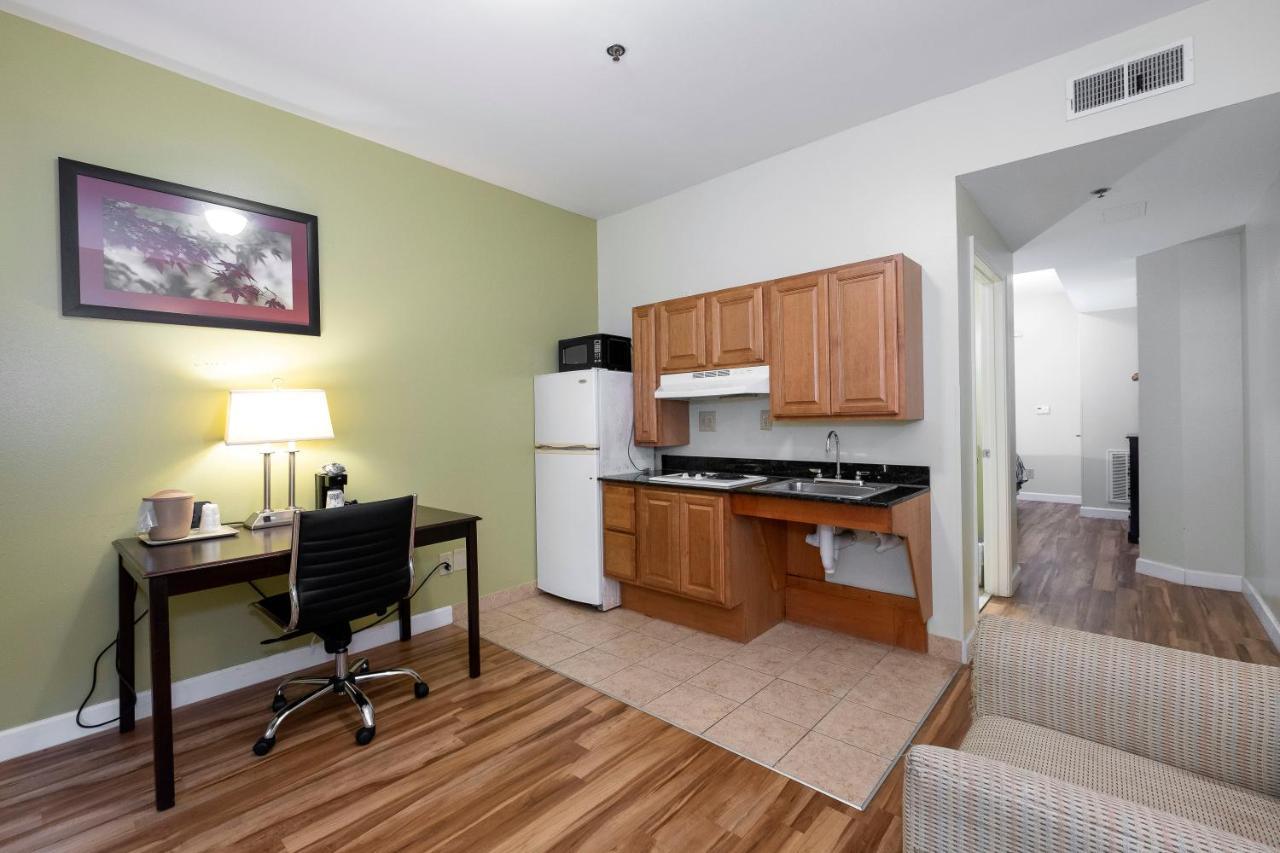 Red Roof Inn & Suites Wilson Kültér fotó